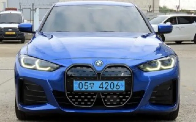 i4 eDrive 40 BMW 2023/04 54,802km