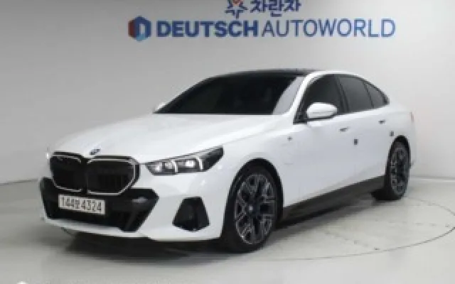 5시리즈 (G60) 530e xDrive BMW 2025/11 6,536km